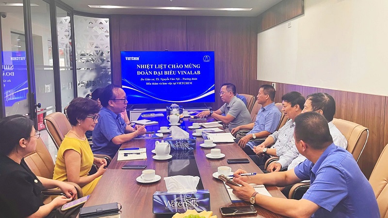 Buổi làm việc kết nối các doanh nghiệp thành viên VIETCHEM và VINALAB