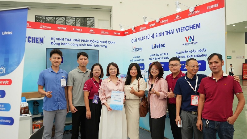 Gian hàng hệ sinh thái VIETCHEM tại Triển lãm Doanh nhân Bách Khoa Đổi mới sáng tạo 2026
