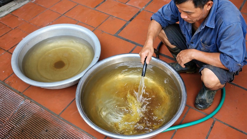 Nước Giếng Khoan Màu Vàng: Nguyên Nhân & Giải Pháp Lọc